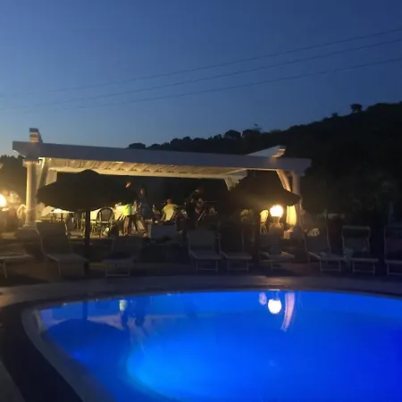 Apart Otel Dolores Castle