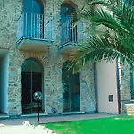Dolores Castle