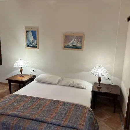 Dolores Castle Apart Otel Marina di Campo