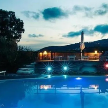 Dolores Castle 3*