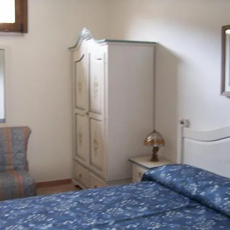 Apart Otel Dolores Castle