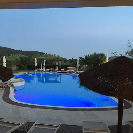 Apart Otel Dolores Castle 3*
